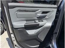 Vehicle Thumb #20