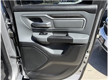 Vehicle Thumb #23