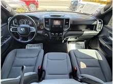 Vehicle Thumb #26