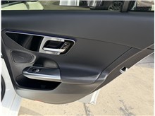 Vehicle Thumb #26