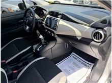 Vehicle Thumb #31
