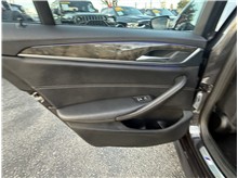 Vehicle Thumb #18