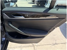 Vehicle Thumb #25
