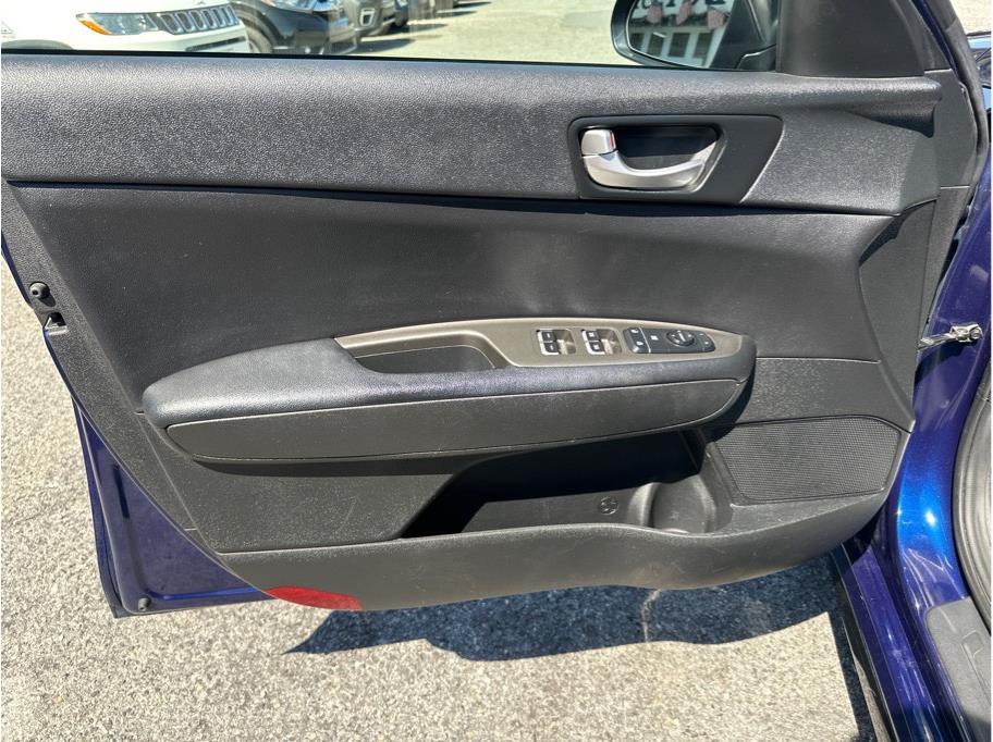 2020 Kia Optima S - Photo 11