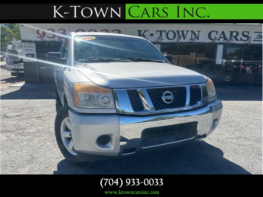 2013 Nissan Titan SV