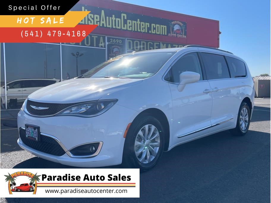2017 Chrysler Pacifica from Paradise Auto Sales - Medford