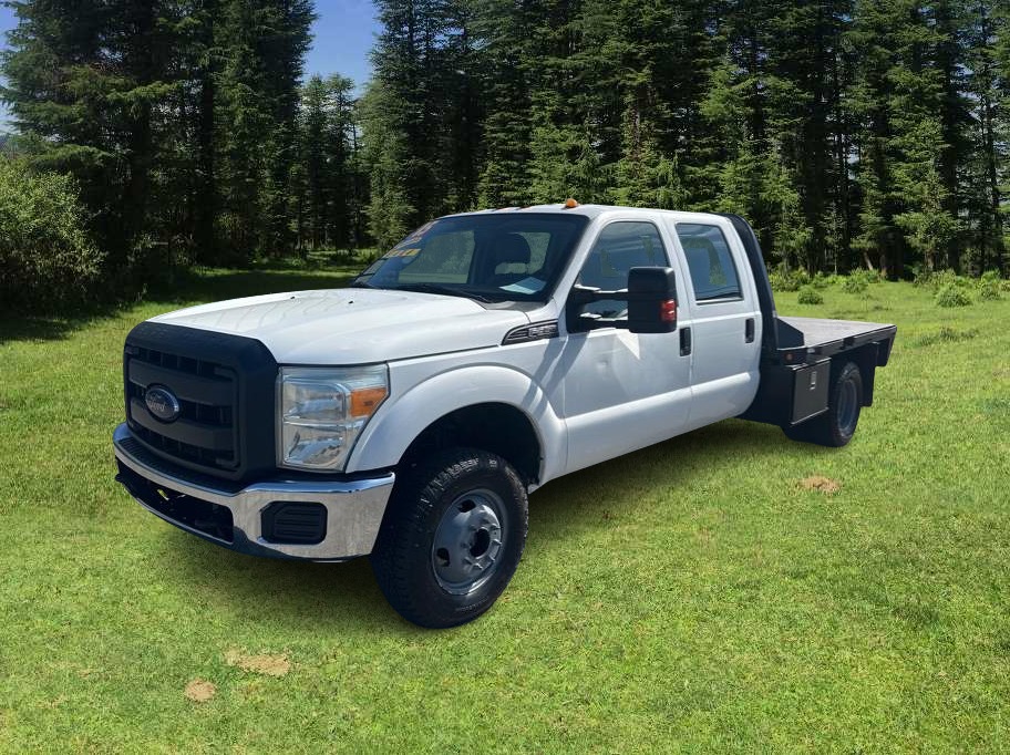2015 Ford F350 Super Duty Crew Cab & Chassis from Paradise Auto Sales - Grants Pass