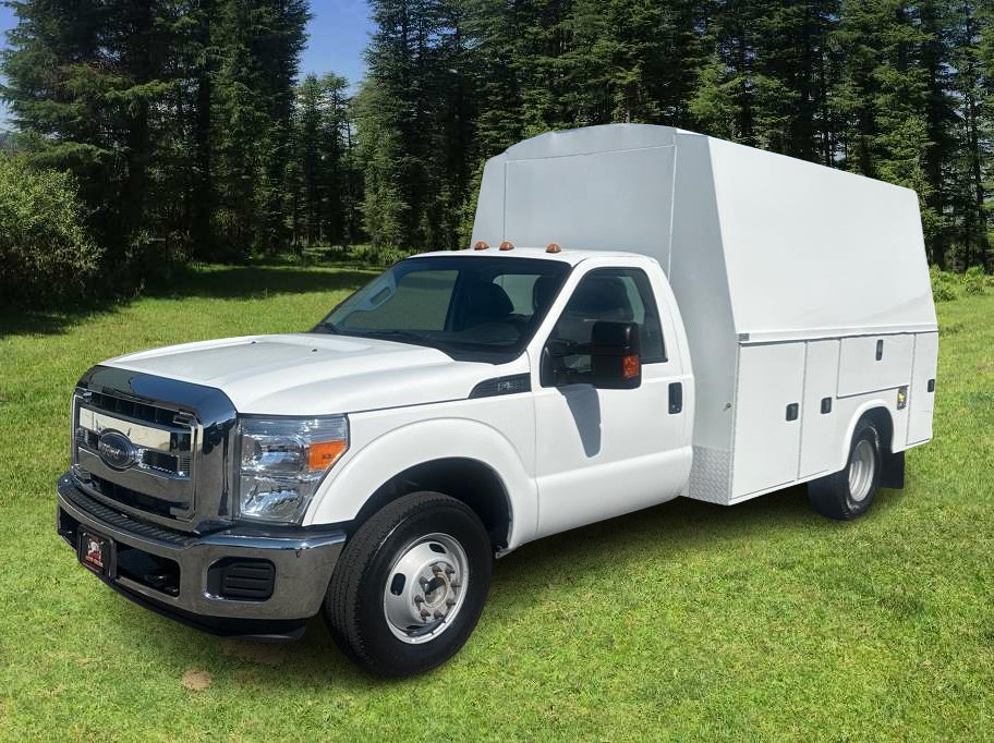 2016 Ford F350 Super Duty Regular Cab & Chassis from Paradise Auto Sales - Grants Pass