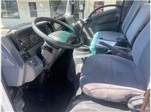 Vehicle Thumb #9