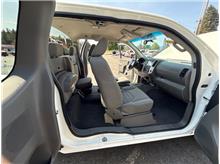 Vehicle Thumb #13