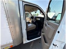 Vehicle Thumb #12