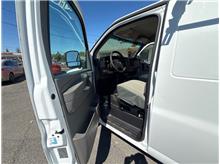 Vehicle Thumb #9