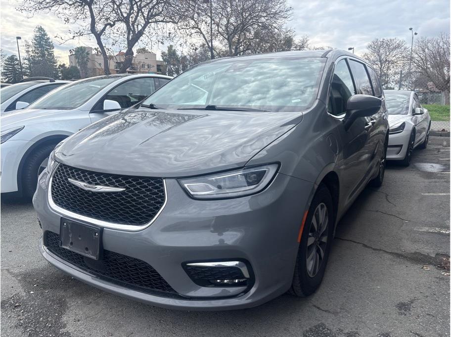 2023 Chrysler Pacifica Hybrid