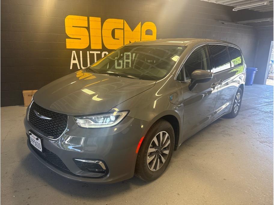 2023 Chrysler Pacifica Hybrid