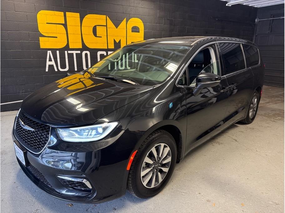 2023 Chrysler Pacifica Hybrid