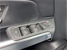 Vehicle Thumb #19
