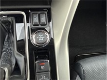 Vehicle Thumb #32