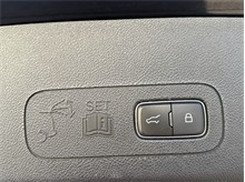 Vehicle Thumb #25