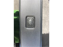 Vehicle Thumb #21