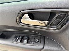 Vehicle Thumb #17