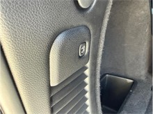 Vehicle Thumb #21