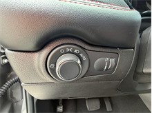 Vehicle Thumb #21