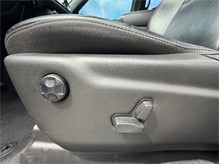 Vehicle Thumb #22