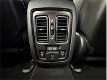 Vehicle Thumb #26