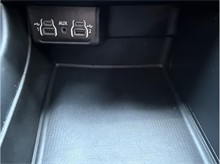 Vehicle Thumb #37