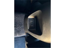 Vehicle Thumb #16