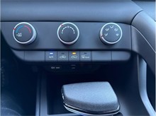 Vehicle Thumb #29