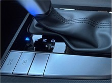 Vehicle Thumb #30