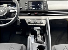 Vehicle Thumb #18
