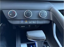 Vehicle Thumb #19