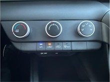 Vehicle Thumb #22