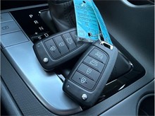 Vehicle Thumb #26