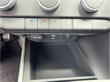 Vehicle Thumb #27