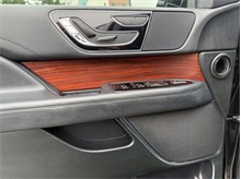 Vehicle Thumb #17
