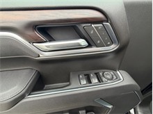 Vehicle Thumb #17