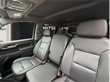 Vehicle Thumb #18