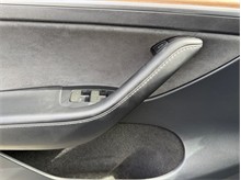 Vehicle Thumb #16