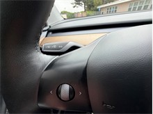 Vehicle Thumb #19