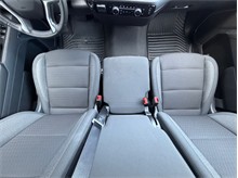Vehicle Thumb #18