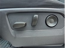 Vehicle Thumb #24