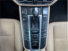 Vehicle Thumb #24