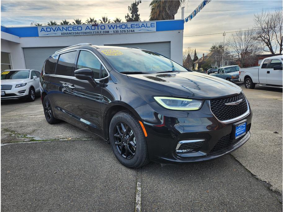 2021 Chrysler Pacifica from Advanced Auto Wholesale