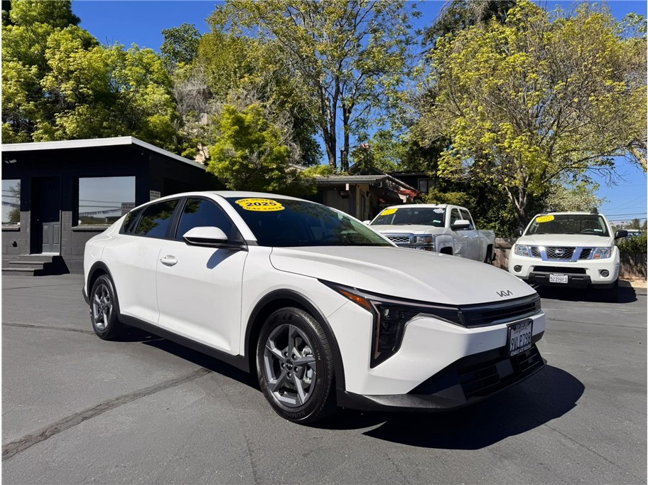 2025 Kia K4 from Advanced Auto Wholesale