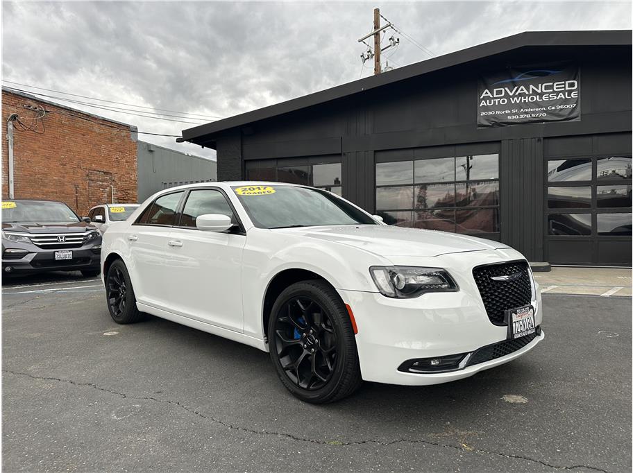 2017 Chrysler 300 from Advanced Auto Wholesale