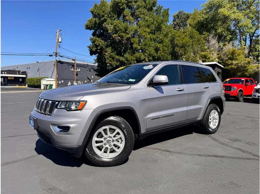 2018 Jeep Grand Cherokee from Advanced Auto Wholesale