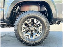 Vehicle Thumb #17
